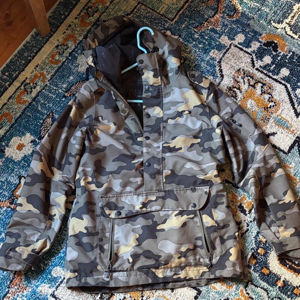 Oakley Black Pro Rider Series Jacket Camo Women’s Medium